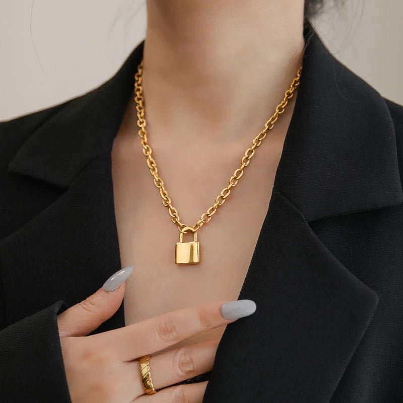 Chunky Lock Chain