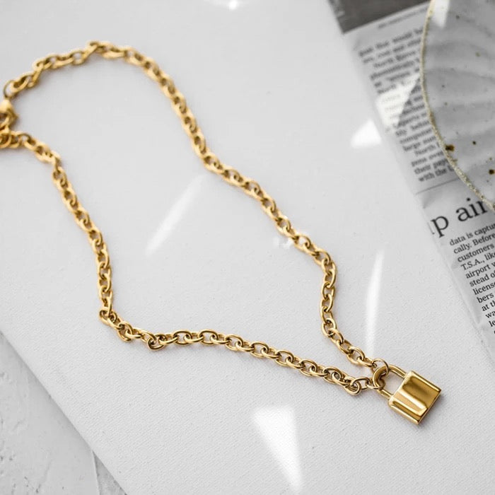 Chunky Lock Chain