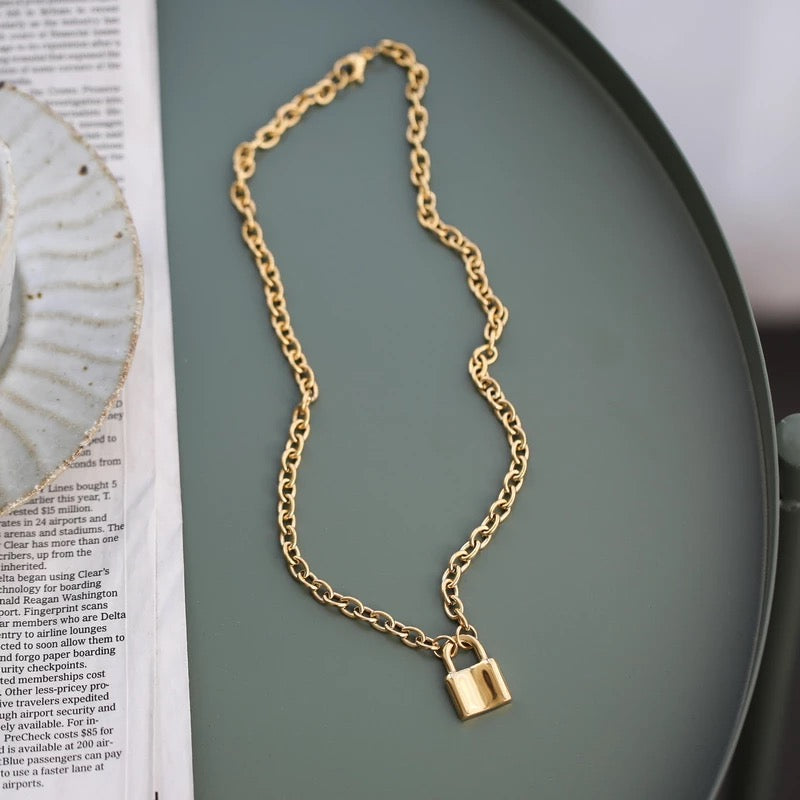 Chunky Lock Chain
