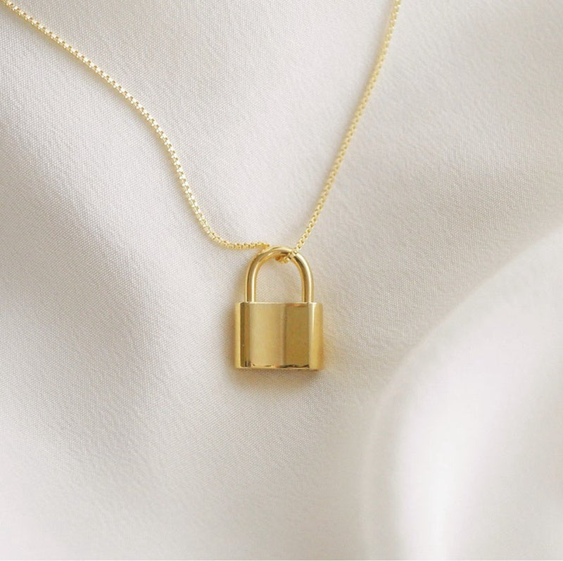 Small lock Chain Necklace